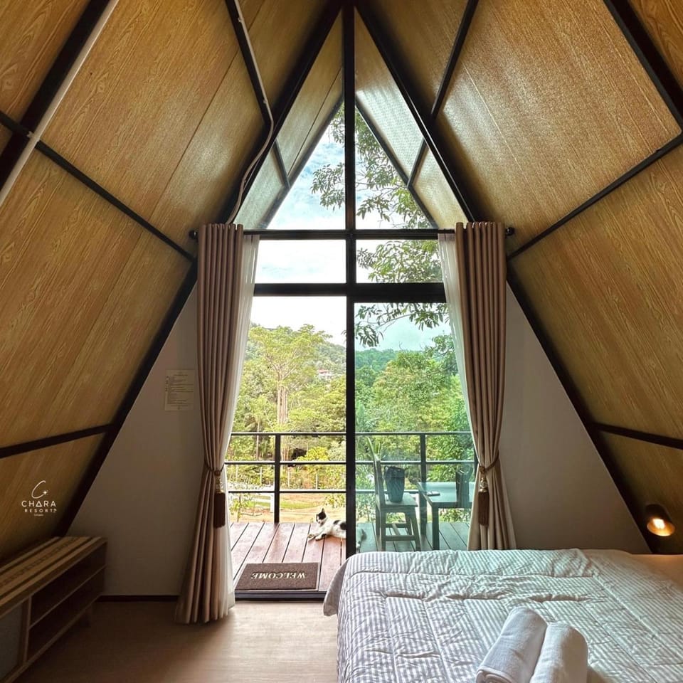 Bed, View (from property/room), Balcony/Terrace, Photo of the whole room, Bedroom