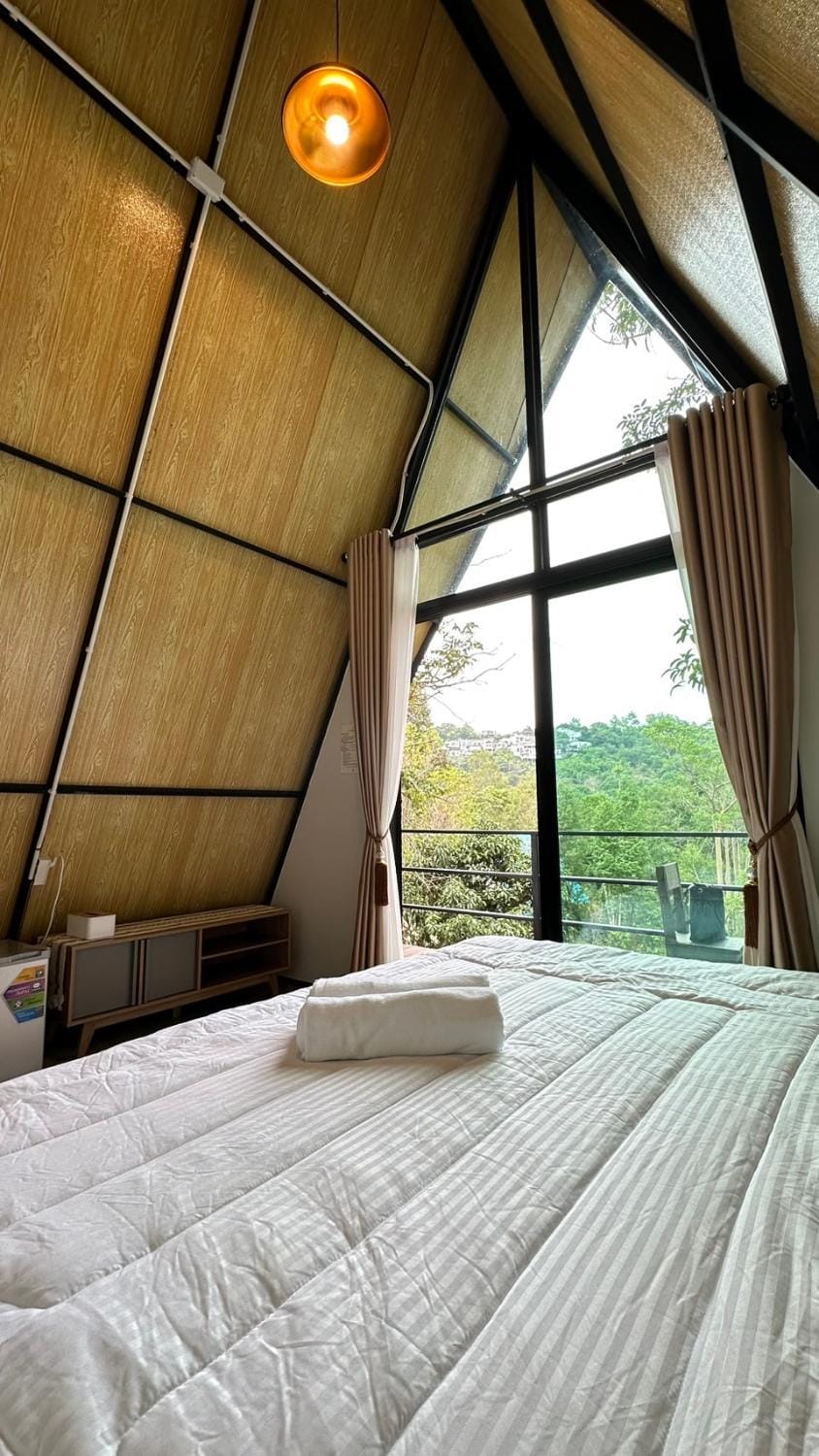 Natural landscape, Photo of the whole room, Bedroom