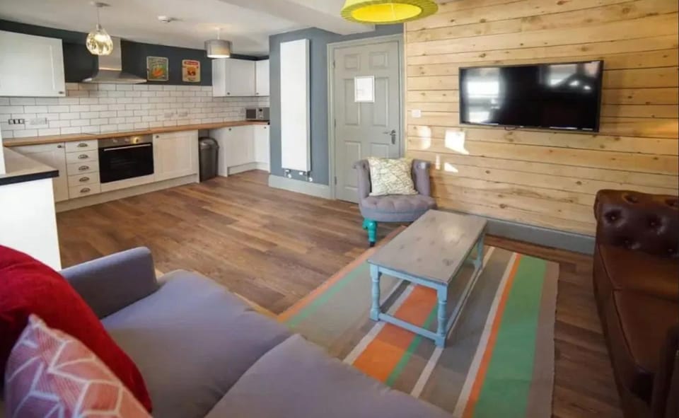 Communal lounge/ TV room, Communal lounge/ TV room