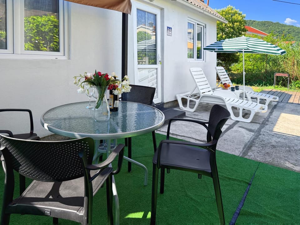 House near Lido by the sea Herceg Novi Apartment in Kotor Municipality