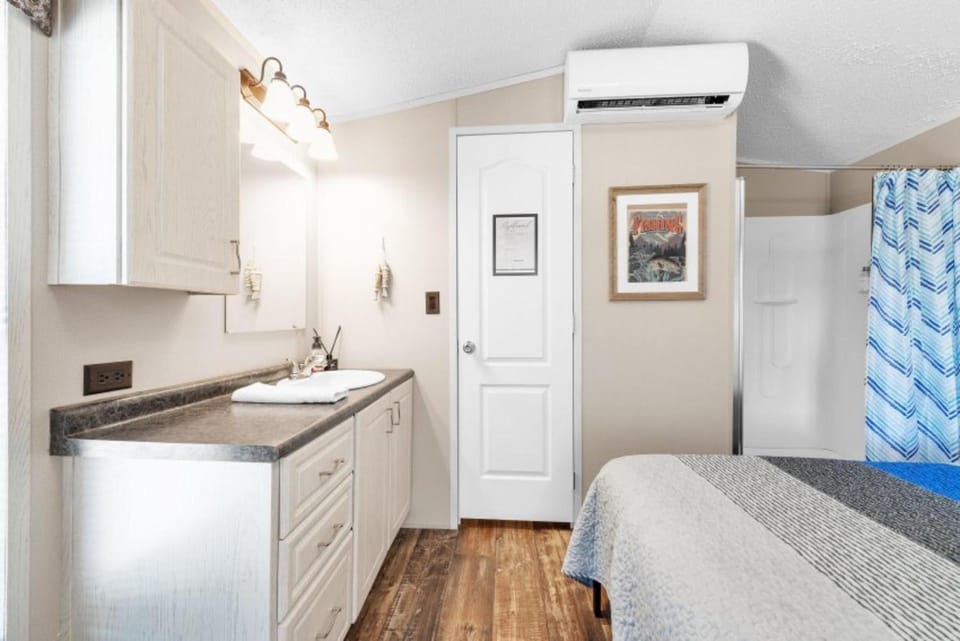 DazeOFF Too Suite 7 - Pet Friendly Suite by The Lodges at Fossil Creek Hotel in Lake Texoma