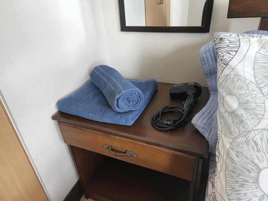 High Ceiling Home by the Pool with Wi-Fi and Netflix Apartment hotel in Lapu-Lapu City