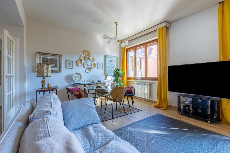 GuestHost - Bright apartment with parking near Viareggio beach Apartment in Viareggio