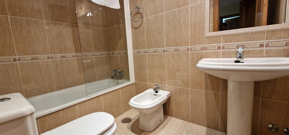 Bathroom, Bath, bidet