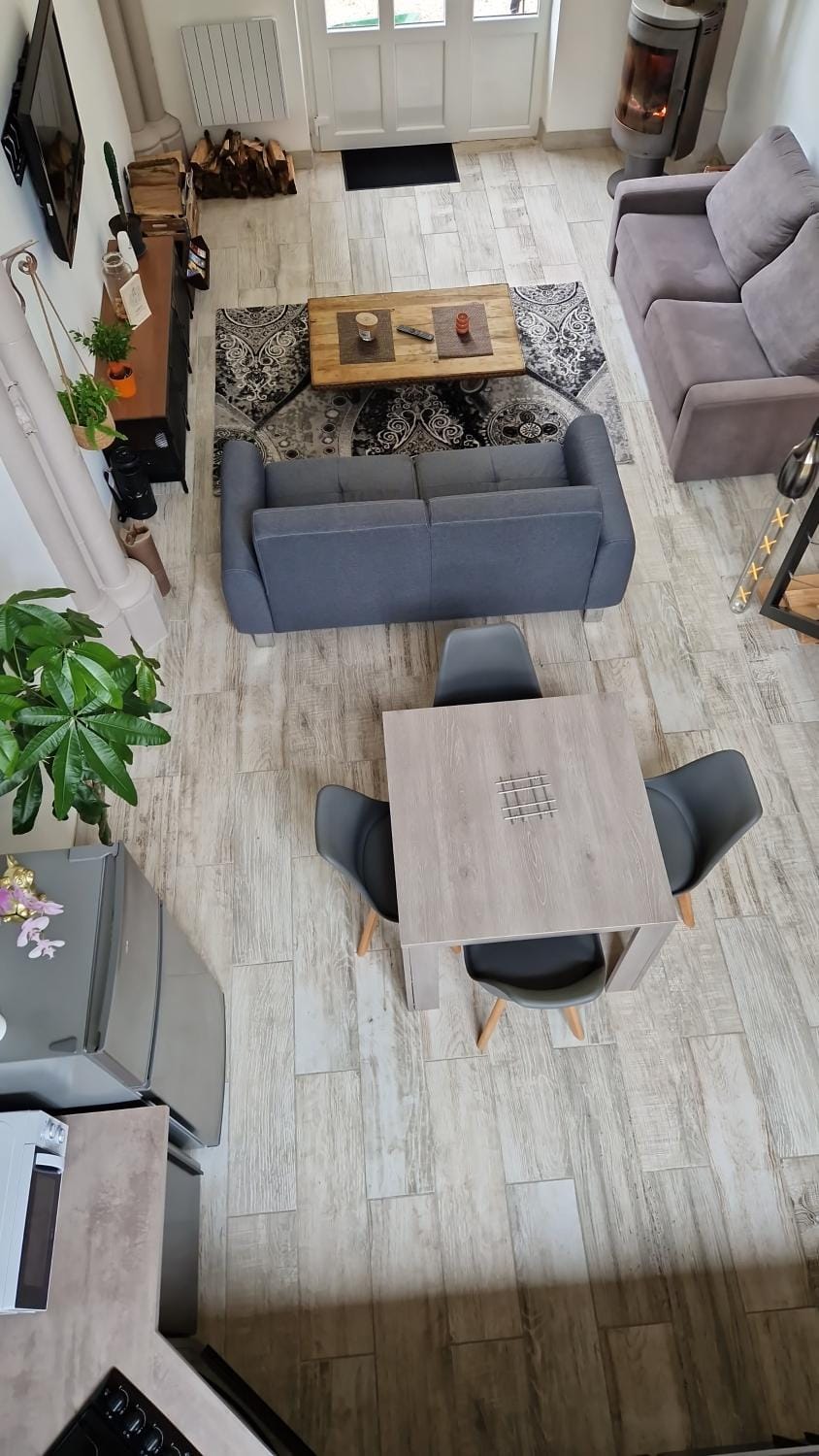 TV and multimedia, Kitchen or kitchenette, Living room, Dining area