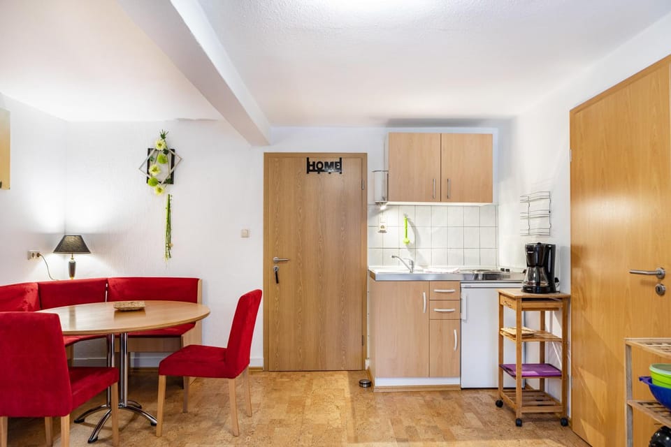 Property building, Kitchen or kitchenette, Living room