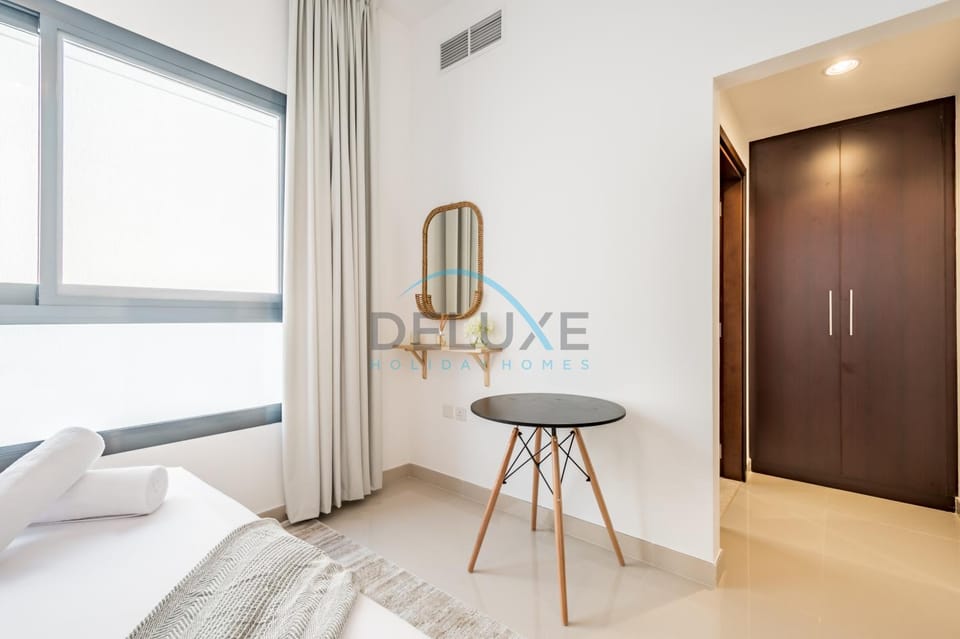 Bed, Photo of the whole room, wardrobe, air conditioner