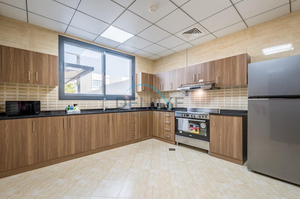Kitchen or kitchenette, oven, stove, toaster