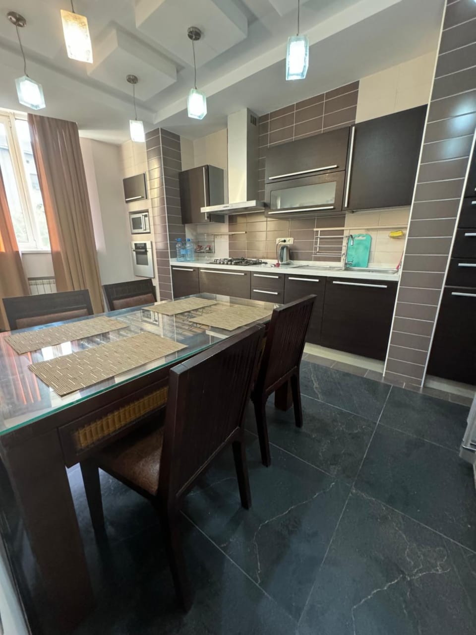уютные апартаменты для большой компании в центре города Apartment in Almaty