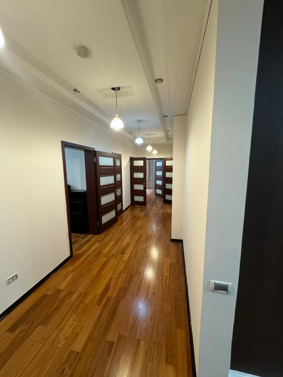 уютные апартаменты для большой компании в центре города Apartment in Almaty