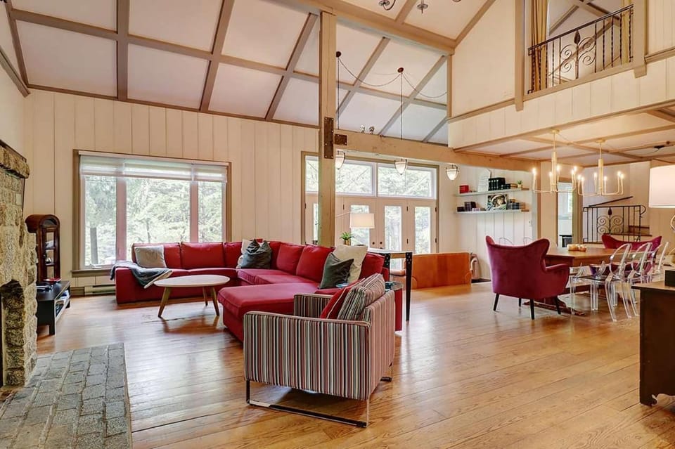 View and access to Lake Orford - Spa - Australe Chalet in Quebec