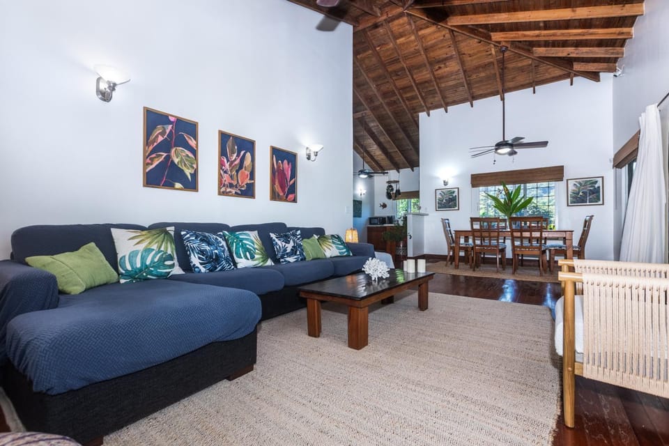 Valley View home House in Bay Islands Department