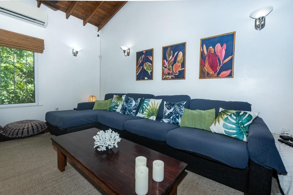 Valley View home House in Bay Islands Department