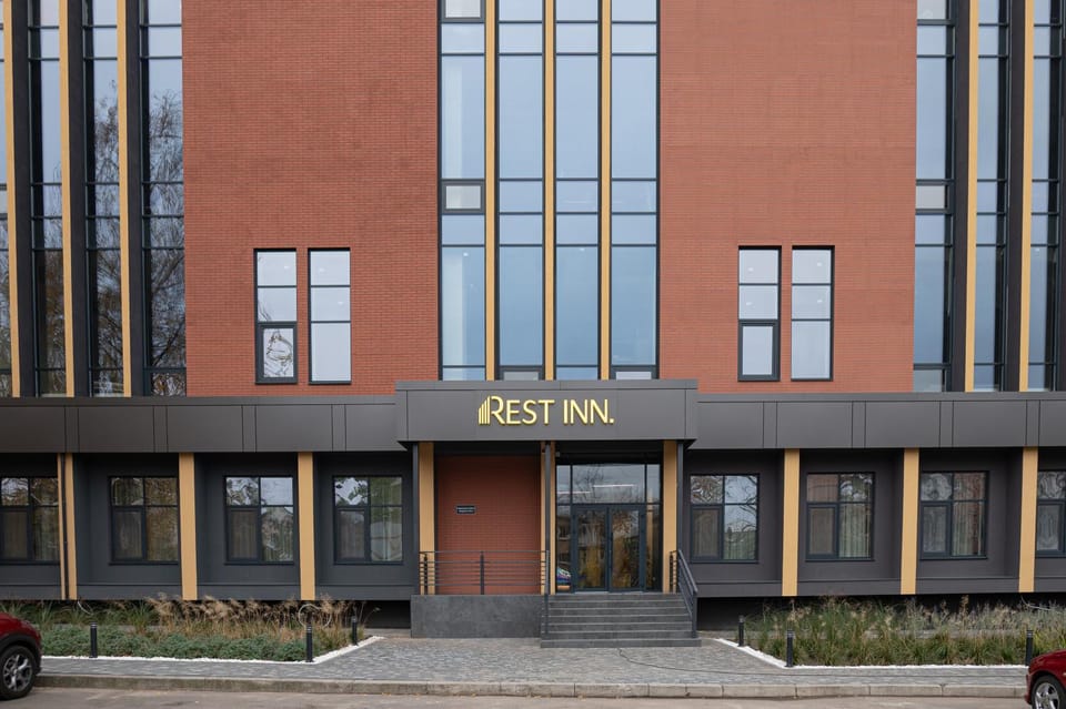 Property building, Facade/entrance, Day