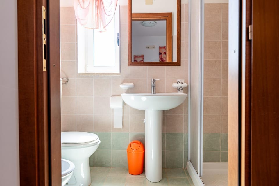 Bathroom, Living room