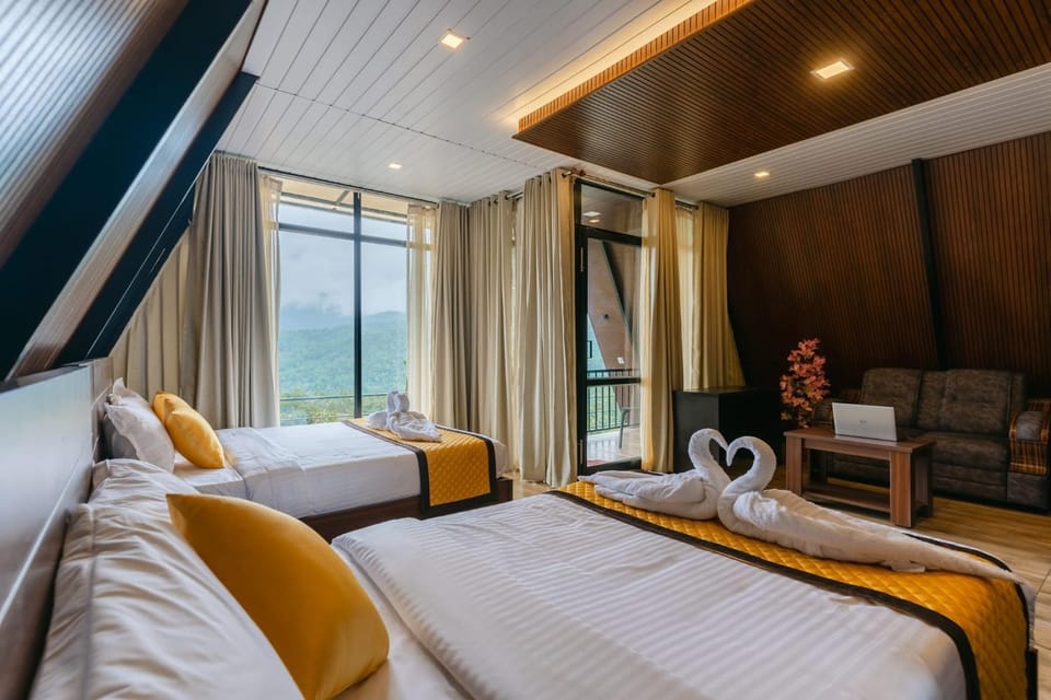 Bed, Living room, Seating area, Bedroom