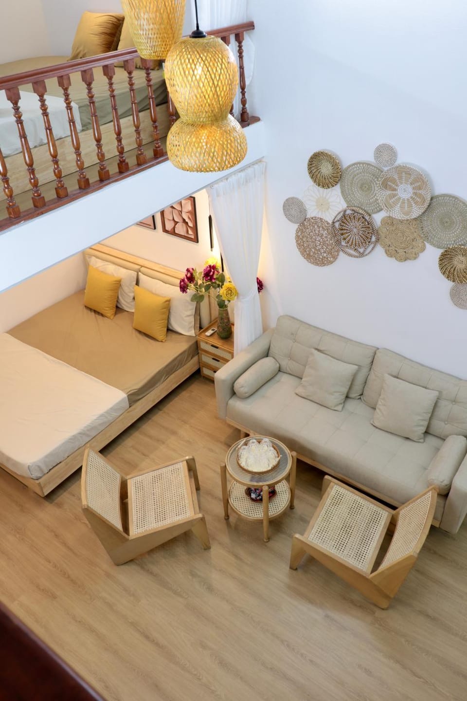 Bed, Living room, Photo of the whole room, Seating area, Bedroom