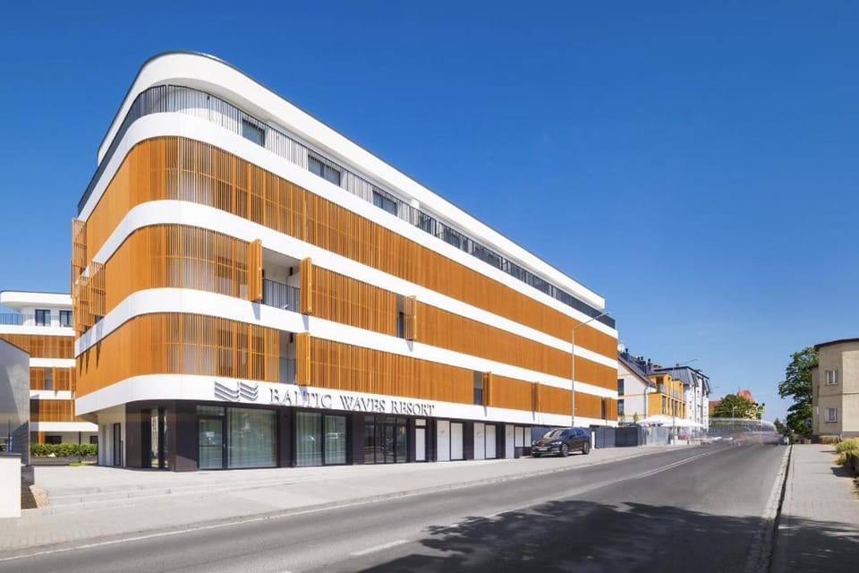 Property building, Neighbourhood, City view, Street view, Location