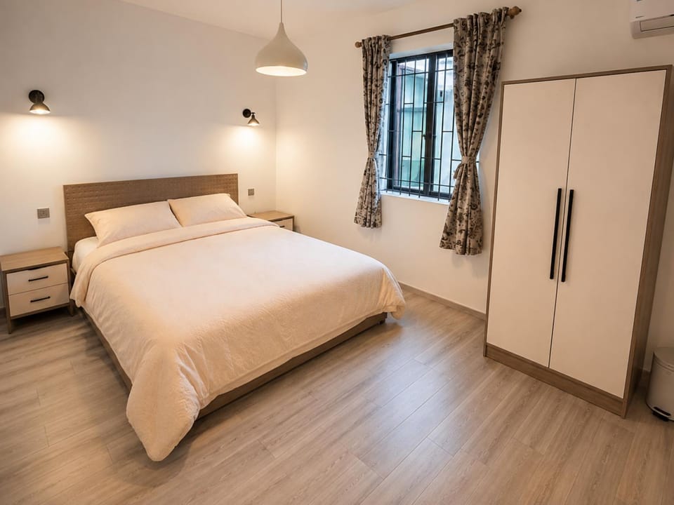 Bed, Photo of the whole room, Bedroom, wardrobe