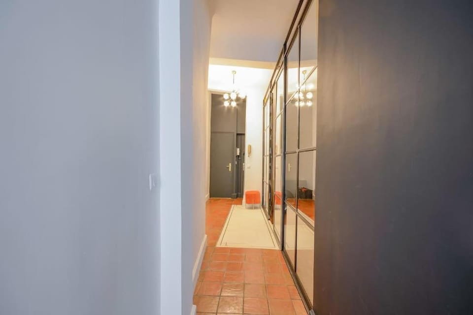 Élégant Appartement Standing à 3min du Cours Mirabeau Apartment in Aix-en-Provence