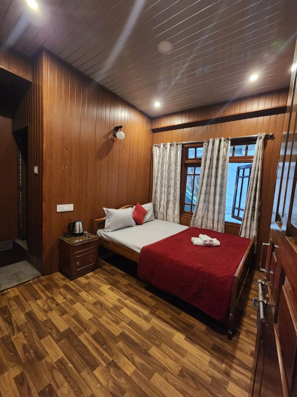 Bed, Photo of the whole room, Bedroom, towels, wardrobe