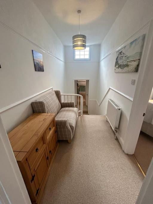 The Pink House Apartment in Torquay