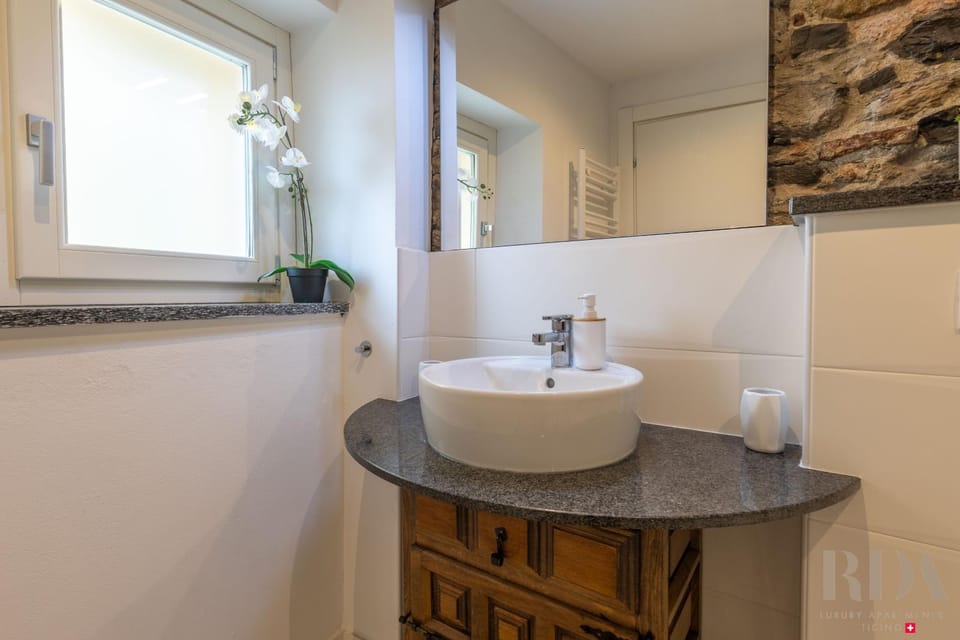 Bella Vista RDA Luxury Apartments vista lago parking Apartment in Canton of Ticino