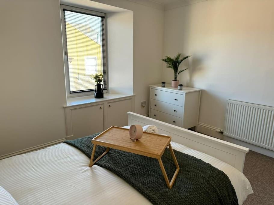 Town Centre Flat For Two Adults in Blairgowrie Apartment in Scotland