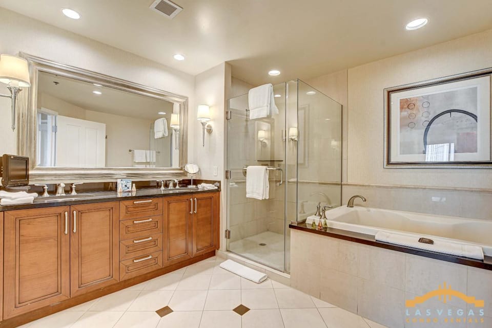MGM Signature-11-611 Strip View Jacuzzi Studio House in Las Vegas Strip