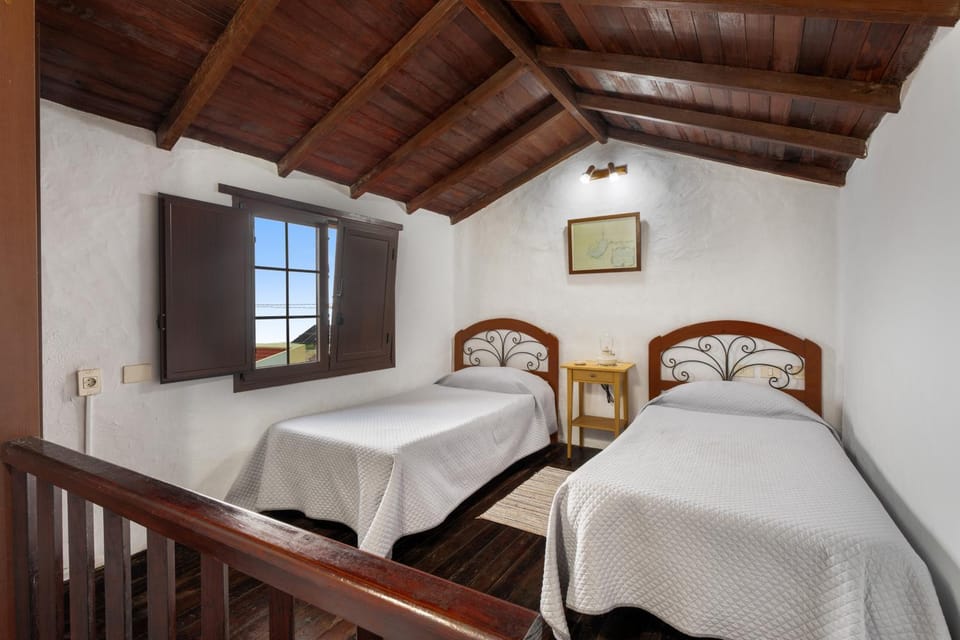 Property building, Living room, Bedroom