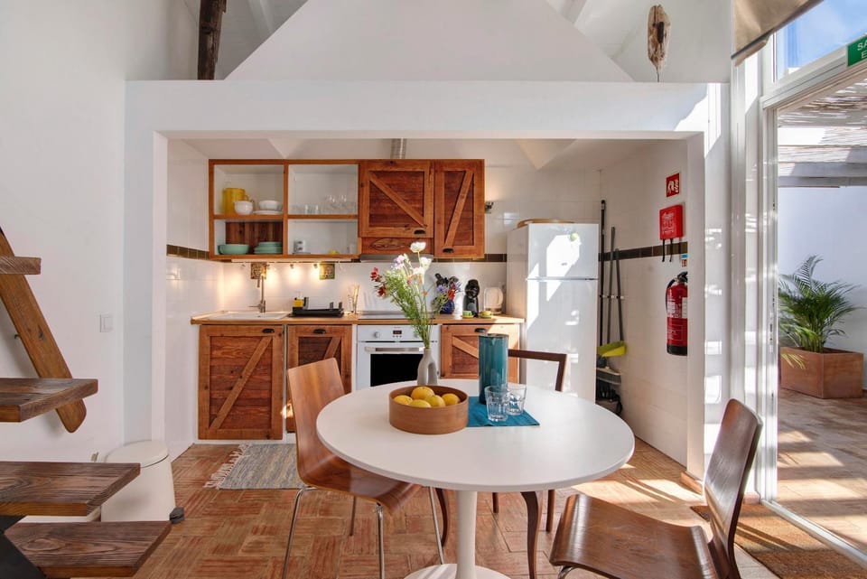 Property building, Kitchen or kitchenette, Living room