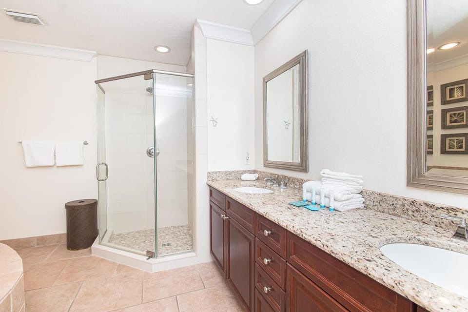 Beach Club Gulf Front 3B Condo - 1602 Apartment in Pensacola Beach