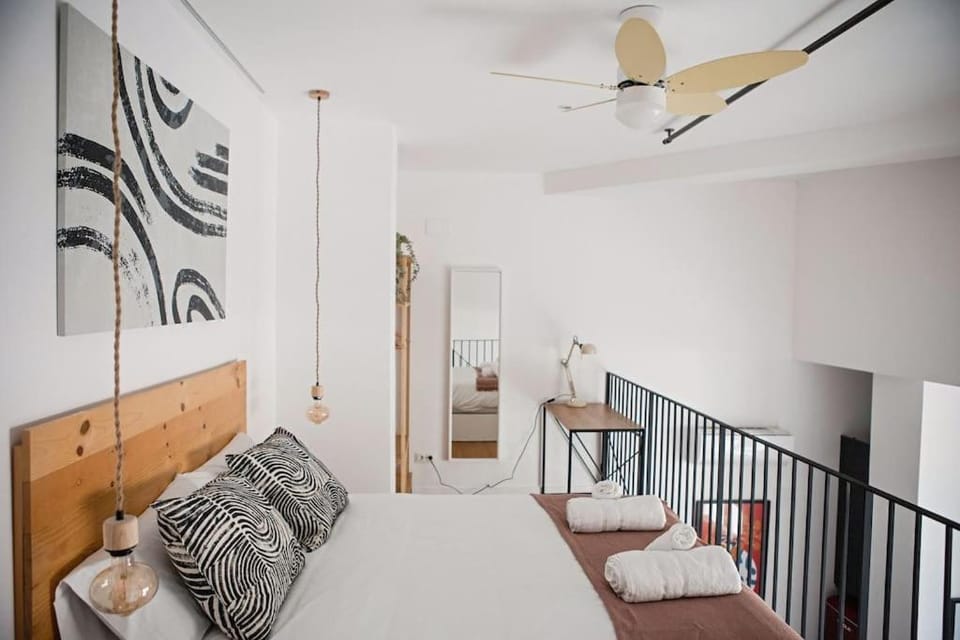 Lofts JM Orense D Amplio y cercano a la playa Apartment in Valencia