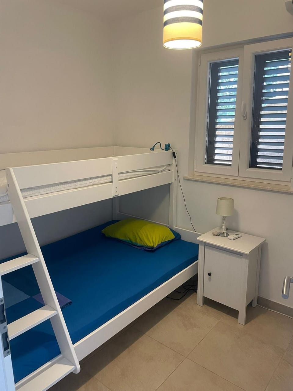 Bed, Bedroom, bunk bed