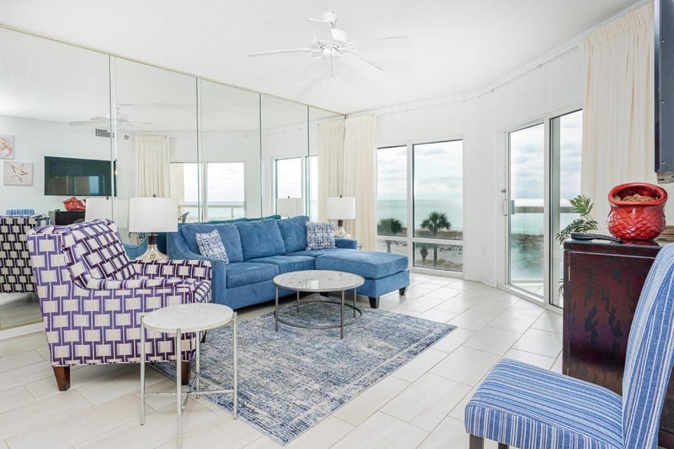 Emerald Isle Gulf Front 2B Condo - 205 Apartment in Pensacola Beach
