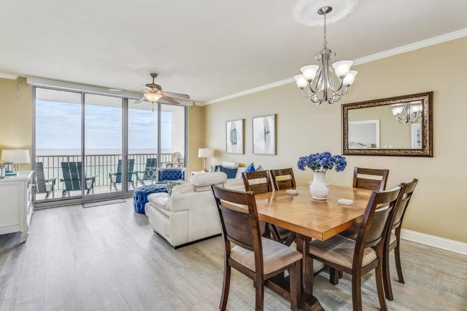 Emerald Dolphin 3B Condo - 1330 Apartment in Pensacola Beach