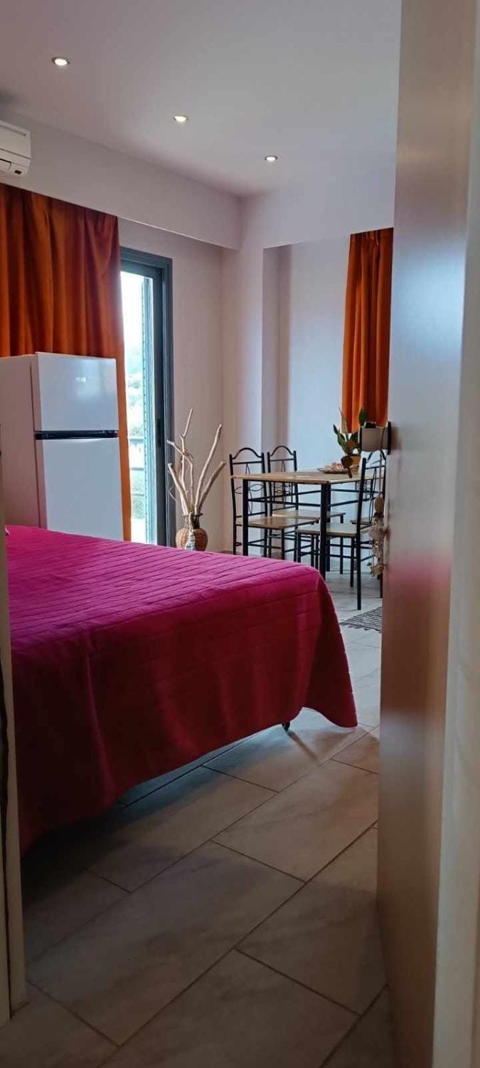 Facade/entrance, Bed, kitchen