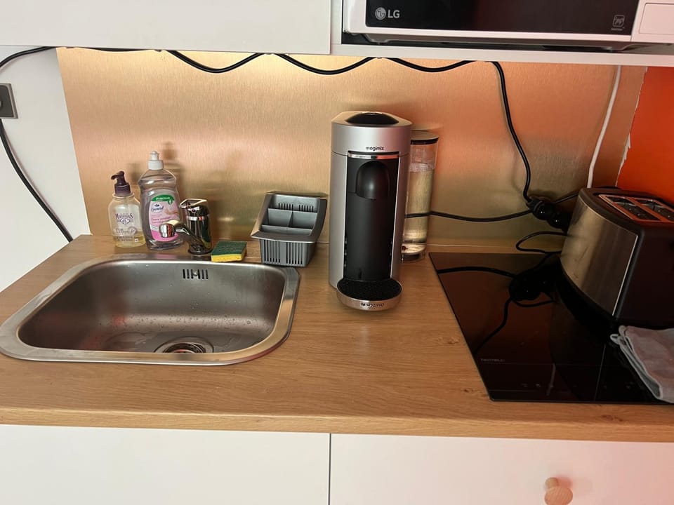 Coffee/tea facilities, Kitchen or kitchenette