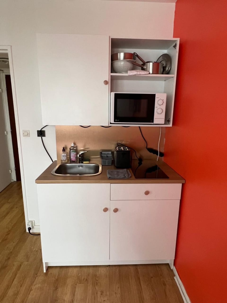 Kitchen or kitchenette