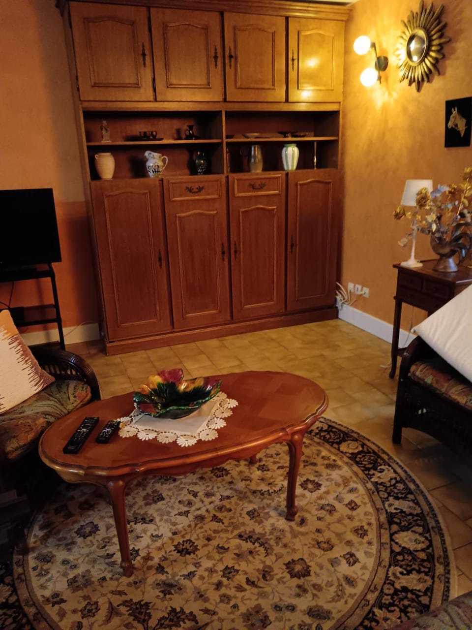 TV and multimedia, Seating area