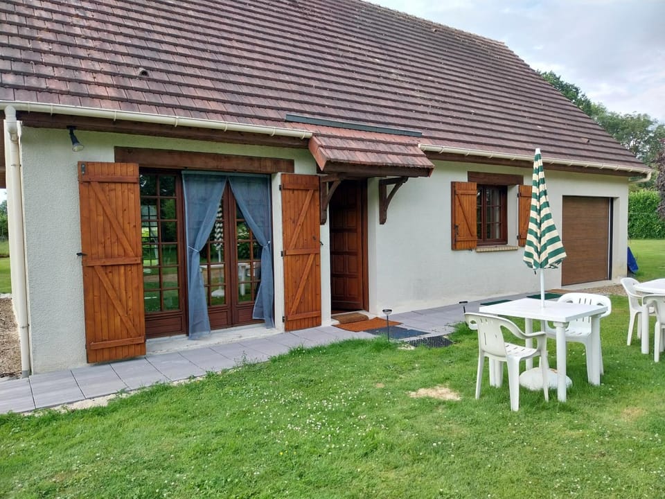Property building, Patio