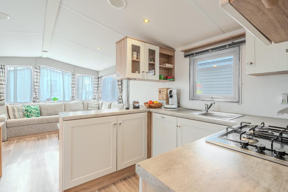 Property building, pet friendly