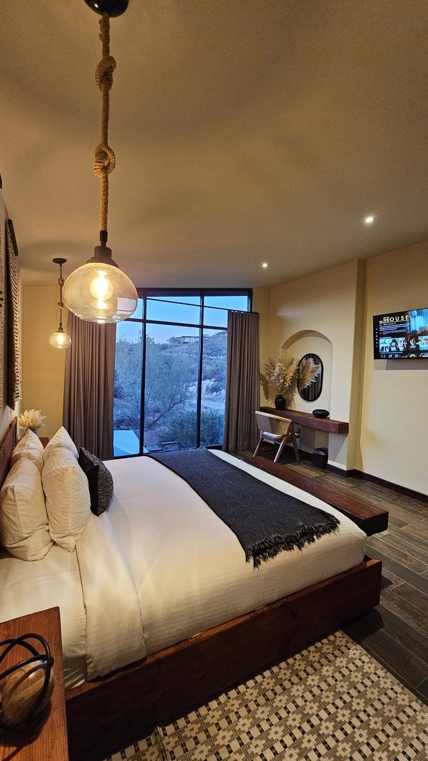 Bed, TV and multimedia