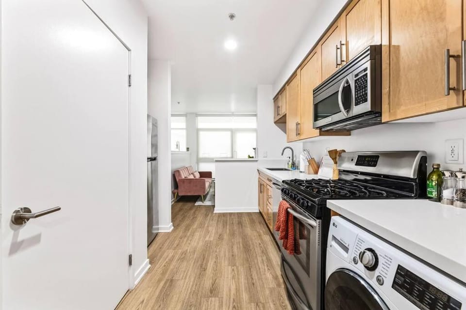 Amazing studio in SM Promenade! Free parking! Apartment in Santa Monica