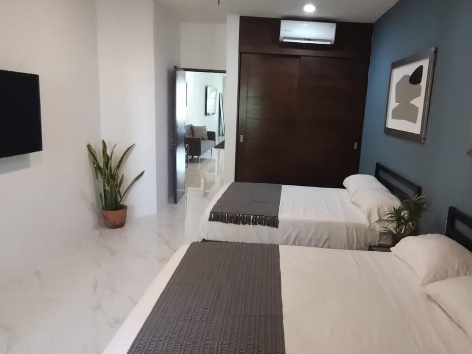 Photo of the whole room, Bedroom