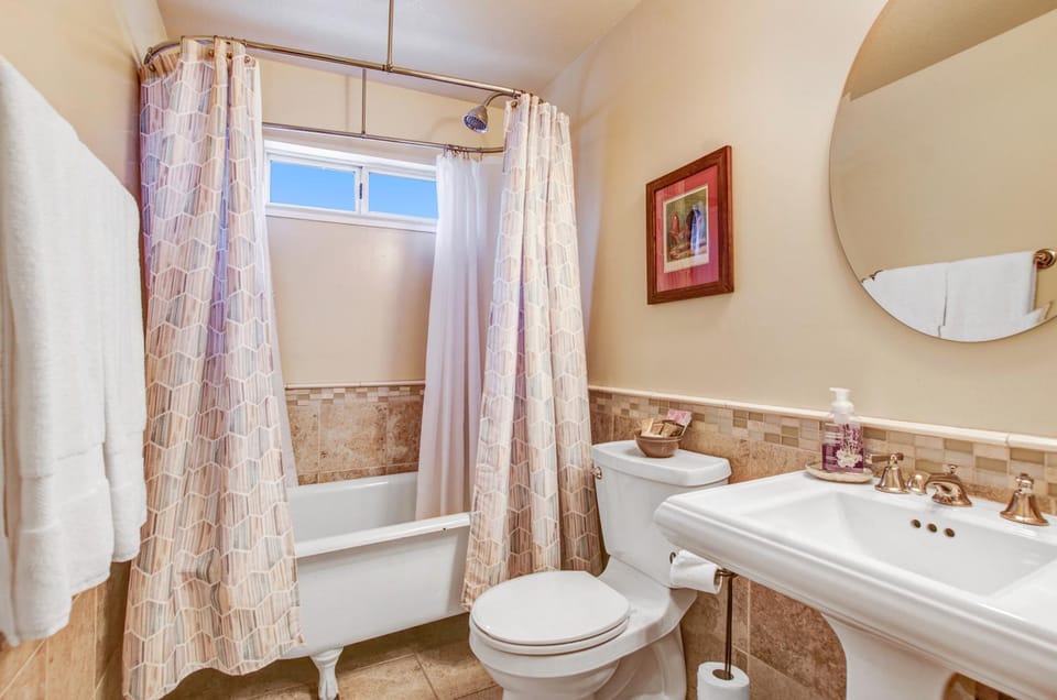 Bathroom, Bath