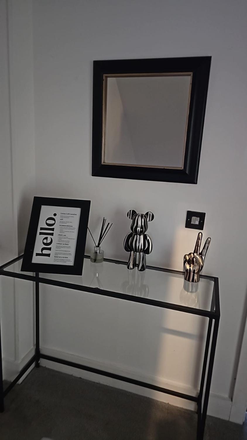 High End Luxury Townhouse in JQ, 4 Bedrooms, Flat screen TV in all rooms, Free Parking, Near Birmingham City Centre DEPOSIT REQUIRED House in Birmingham
