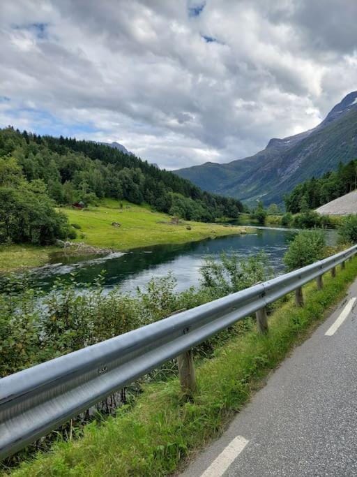 Jovollstua i Eresfjord med båt til leie House in Trondelag