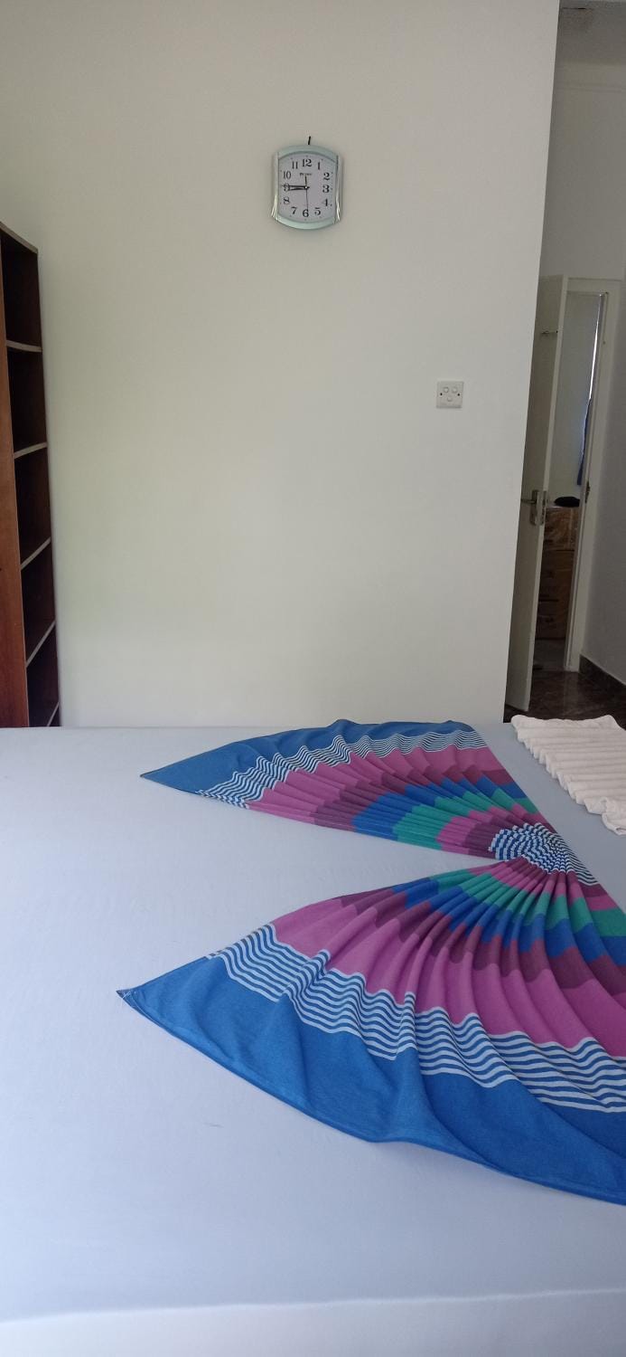 White Surfing Beach Resort Resort in Southern Province