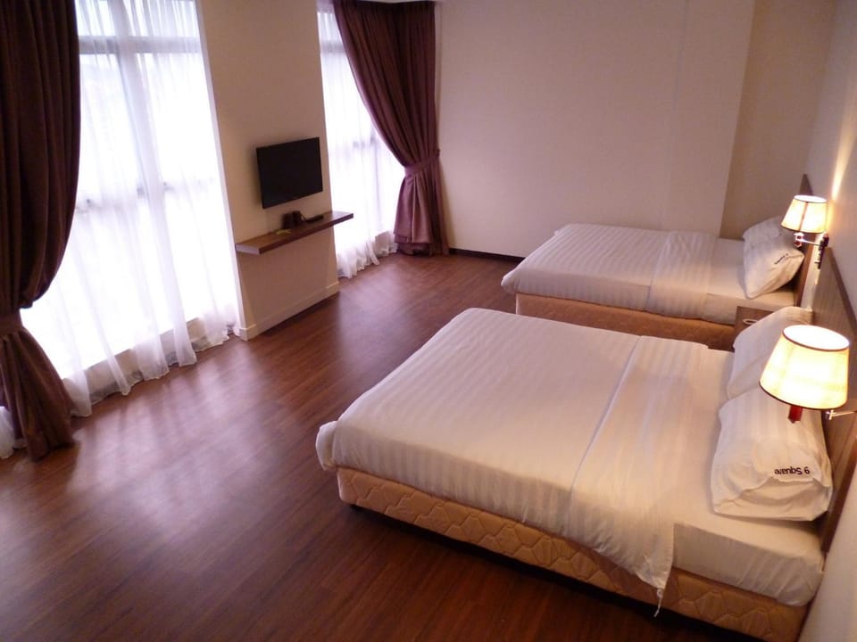 Bed, TV and multimedia, Photo of the whole room